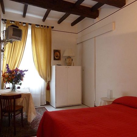 Bb Santa Rosa Bed & Breakfast Витербо Екстериор снимка
