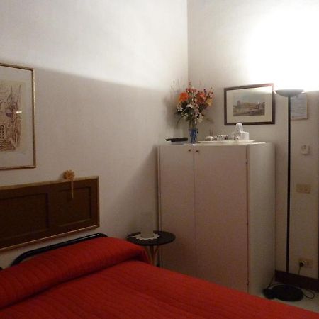 Bb Santa Rosa Bed & Breakfast Витербо Стая снимка