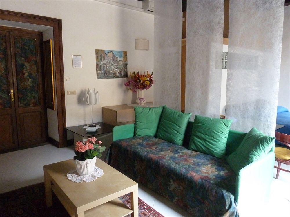 Bb Santa Rosa Bed & Breakfast Витербо Екстериор снимка