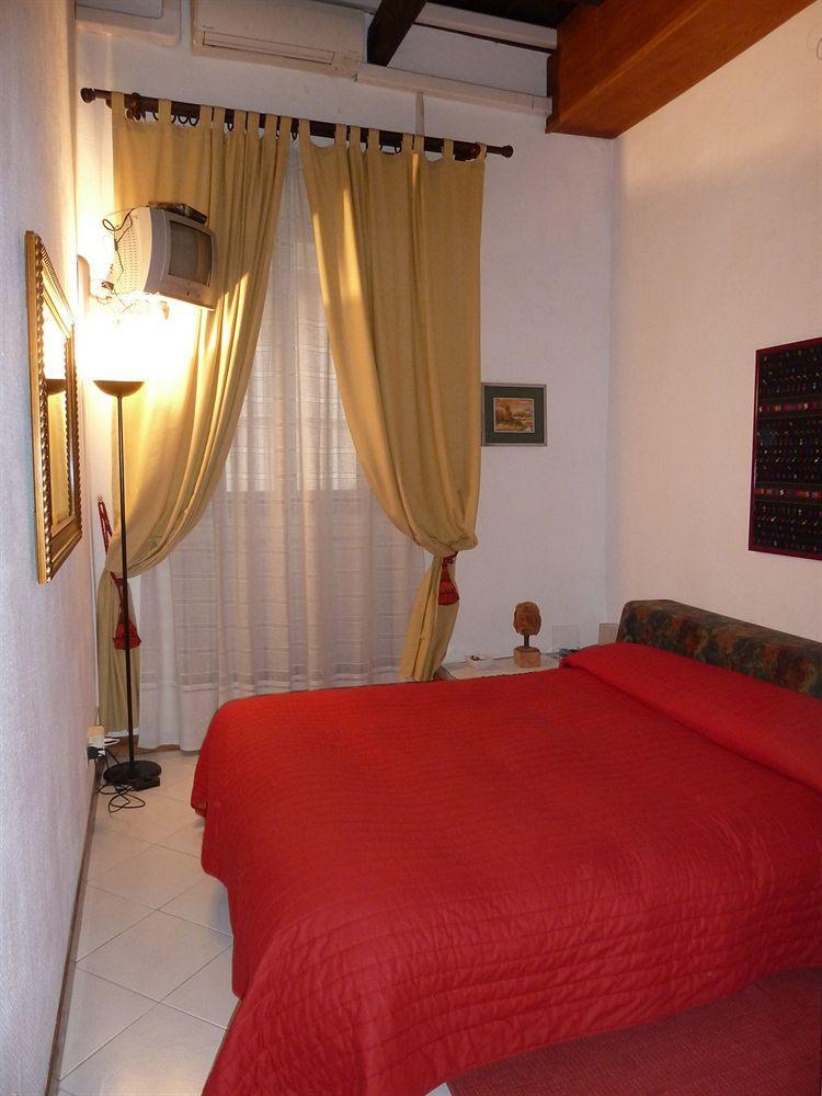 Bb Santa Rosa Bed & Breakfast Витербо Екстериор снимка