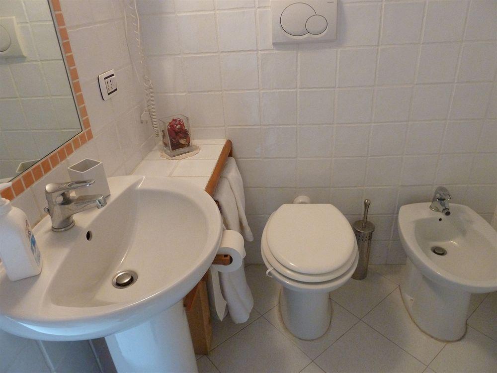 Bb Santa Rosa Bed & Breakfast Витербо Екстериор снимка